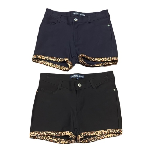 NWOT! Amanda Jones Stretchy Black and Navy Shorts with Leopard Trim - Picture 1 of 9